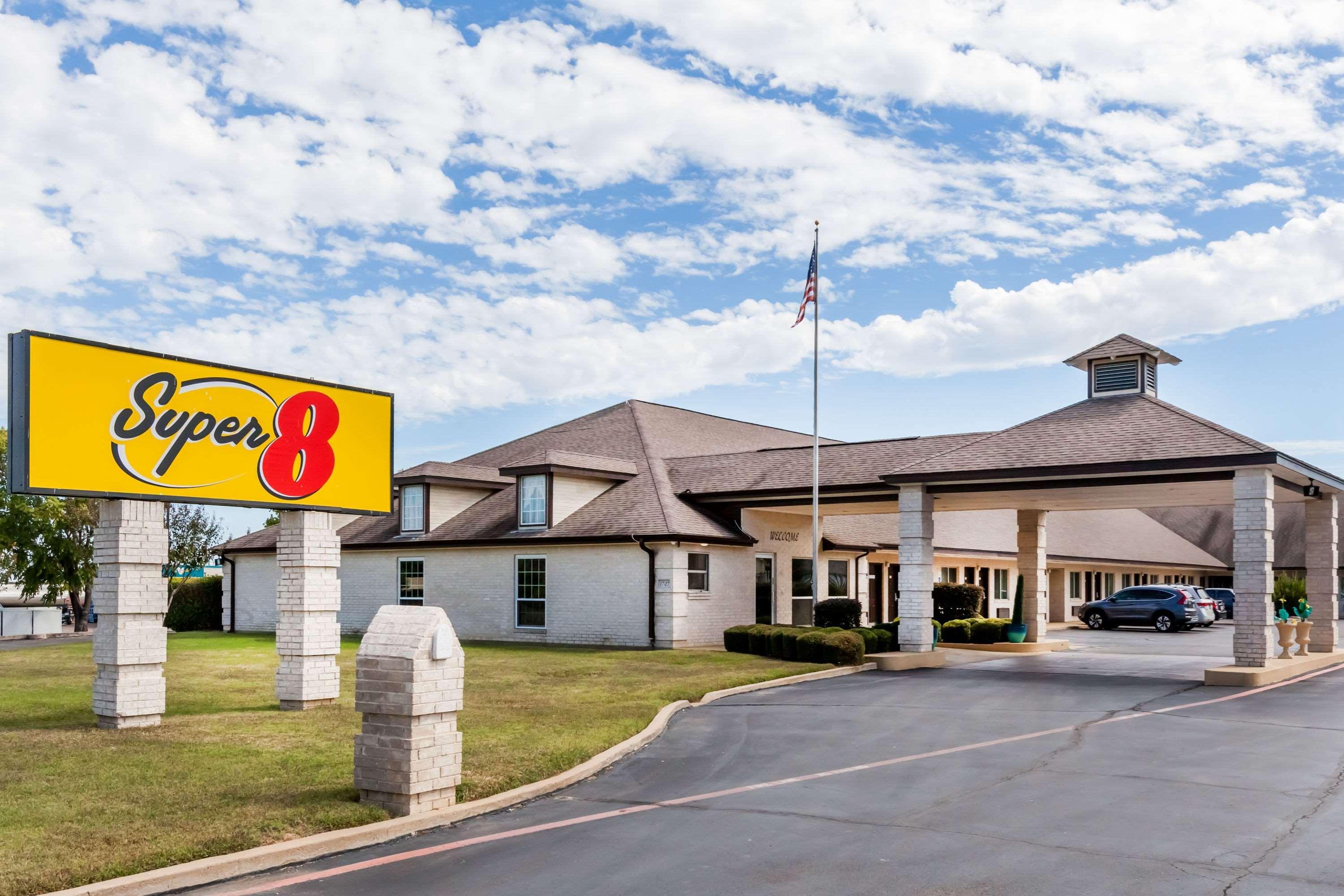 Super 8 By Wyndham Cleburne Motel Kültér fotó
