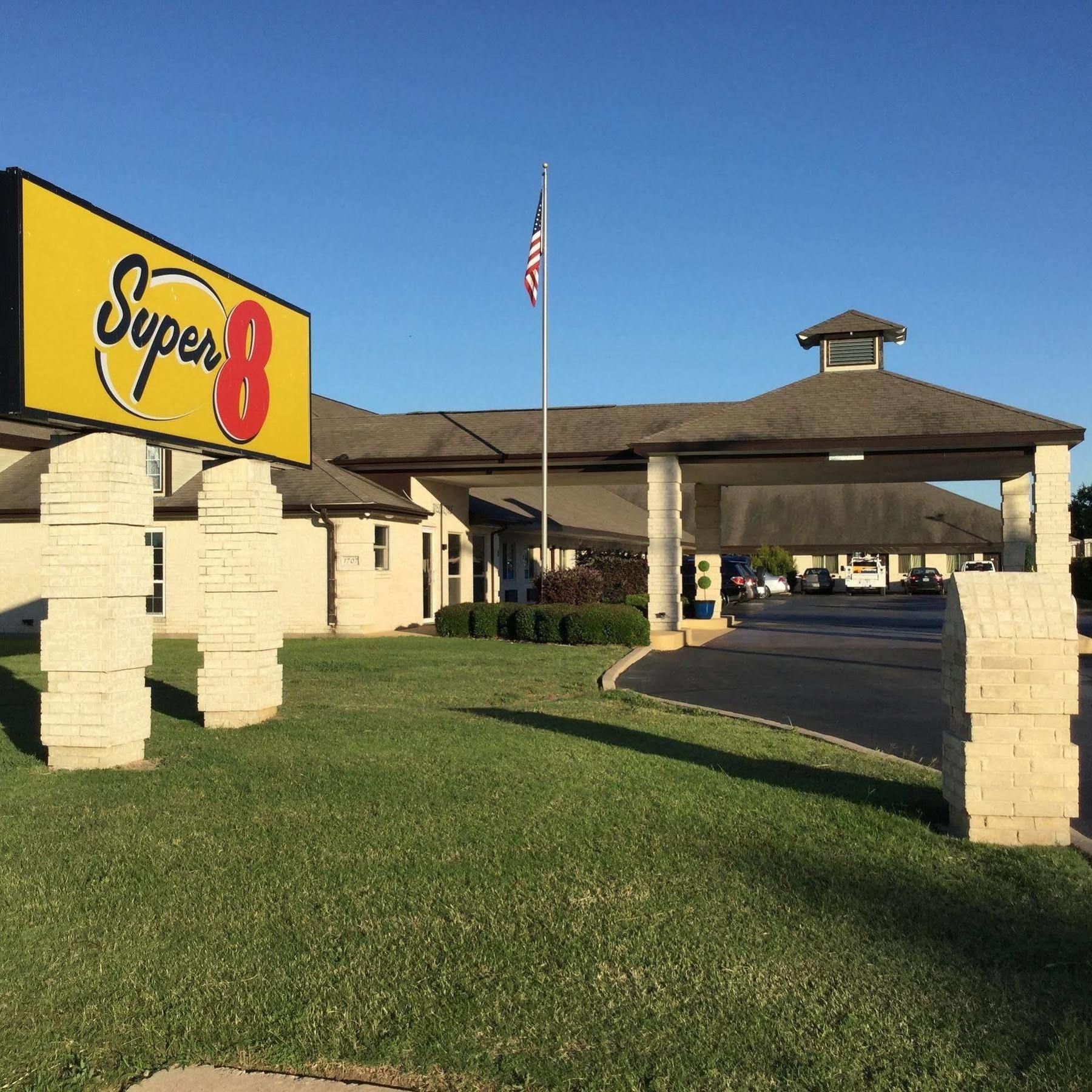 Super 8 By Wyndham Cleburne Motel Kültér fotó